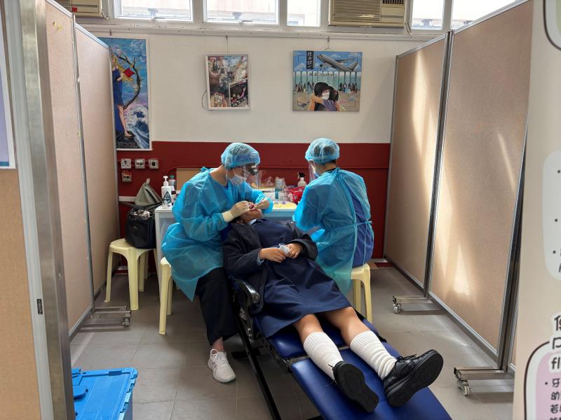 到校中學生護齒活動（嘉諾撒培德書院）