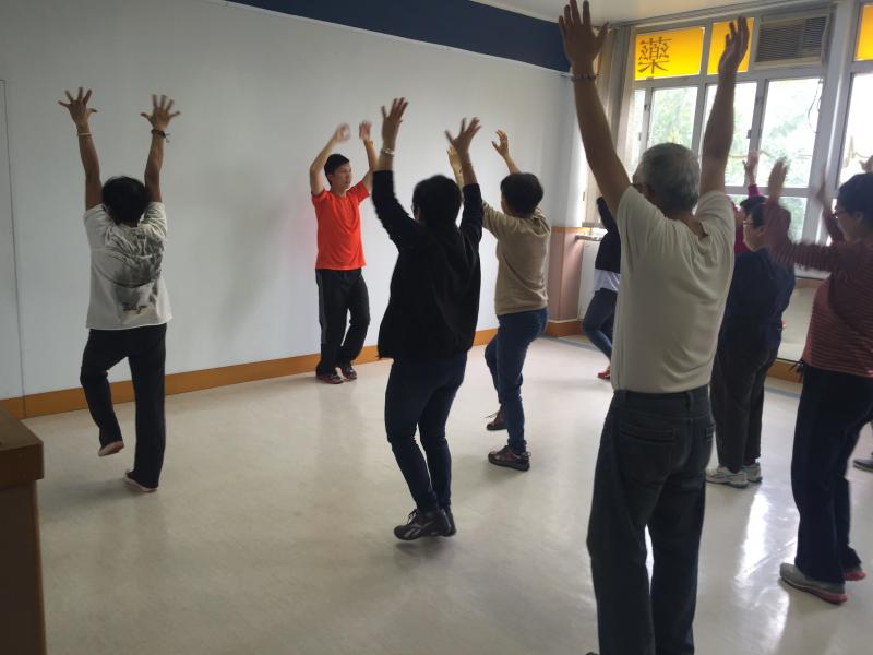 Health Talk and Exercise Class in Pain Relief